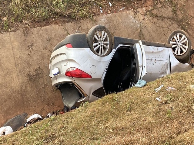 Sorriso Carro Capota Na BR 163 E Deixa 3 Feridos Um Dos Feridos Negou