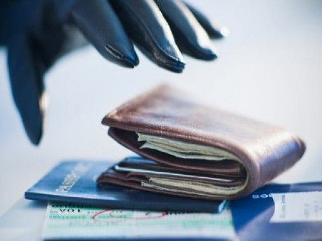 Sorriso: Homem deixa carro destrancado e tem documentos e 200 reais furtados em frente a casa do pai no Industrial