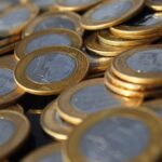 Real ultrapassa peso argentino e Brasil tem a pior moeda entre emergentes em 2024