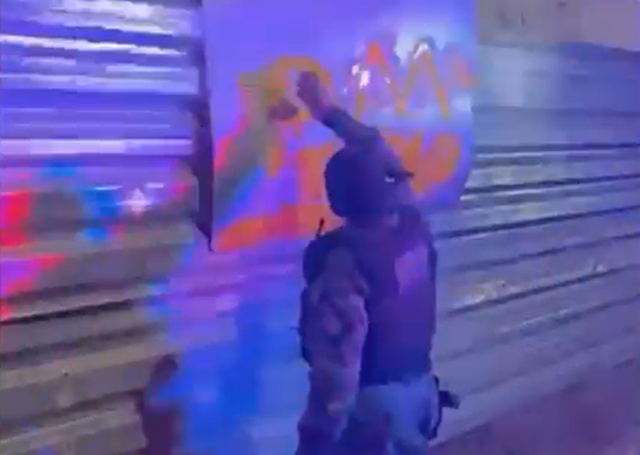 Sorriso: PM apaga “ordem” de “abaixa o vidro” em placa de obra no São José