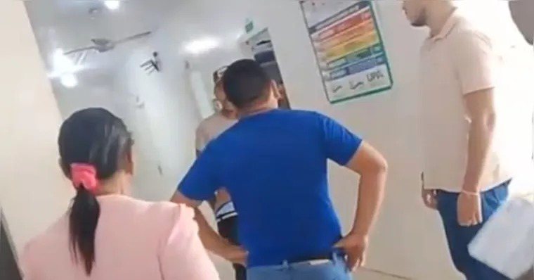 Homem é internado em UPA após ficar com cenoura presa no ânus: “Tire esta porr4 da minha bunda”