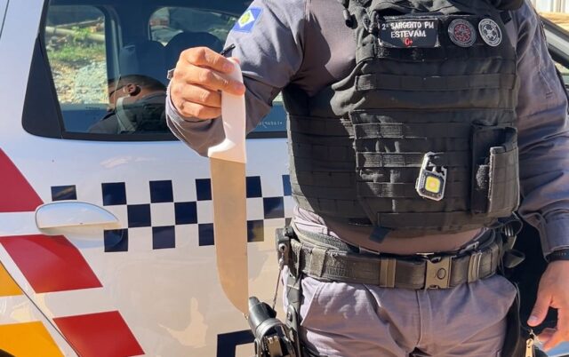 Sorriso: Colegas de trabalho brigam e um mete a faca no outro em obra perto do Parque Ecológico; “coleguinha” foi preso e vítima foi socorrida pelos bombeiros à UPA