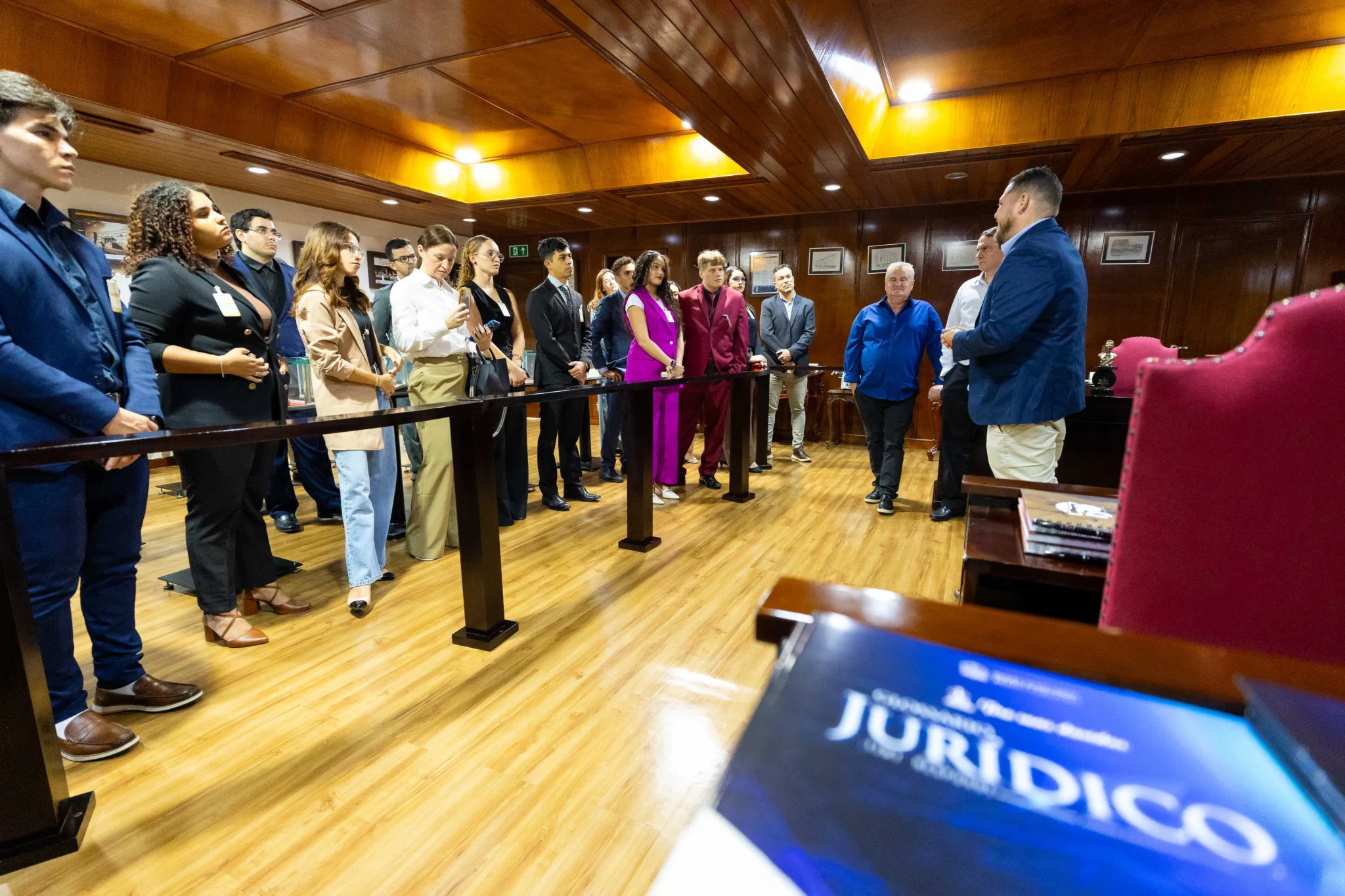 Estudantes de Direito da Fasipe Sorriso vivenciam rotina do Judiciário durante visita ao TJMT