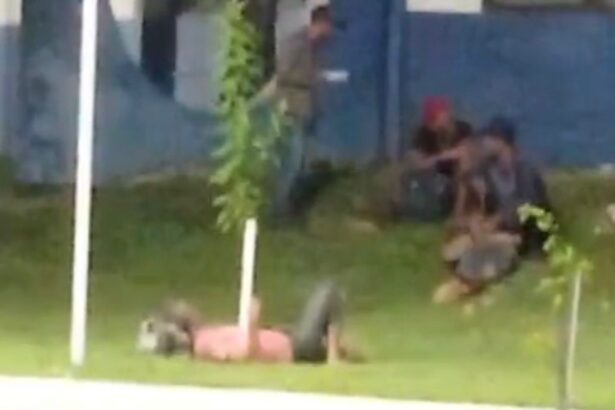 Sorriso: Vídeo mostra momento que homem é amarrado para ser morto, após ser espancado por causa de um boné, na Praça da Juventude