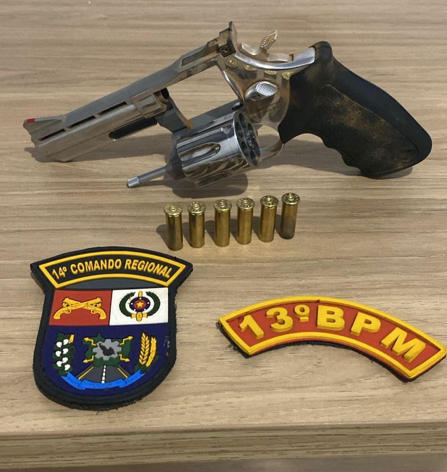 Itanhangá: PM prende motorsta bêbado que fugiu dos policiais e estava atirando em via pública