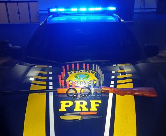 Sorriso: PRF prende motorista com espingarda após ele se envolver em acidente; motorista ainda estava bêbado