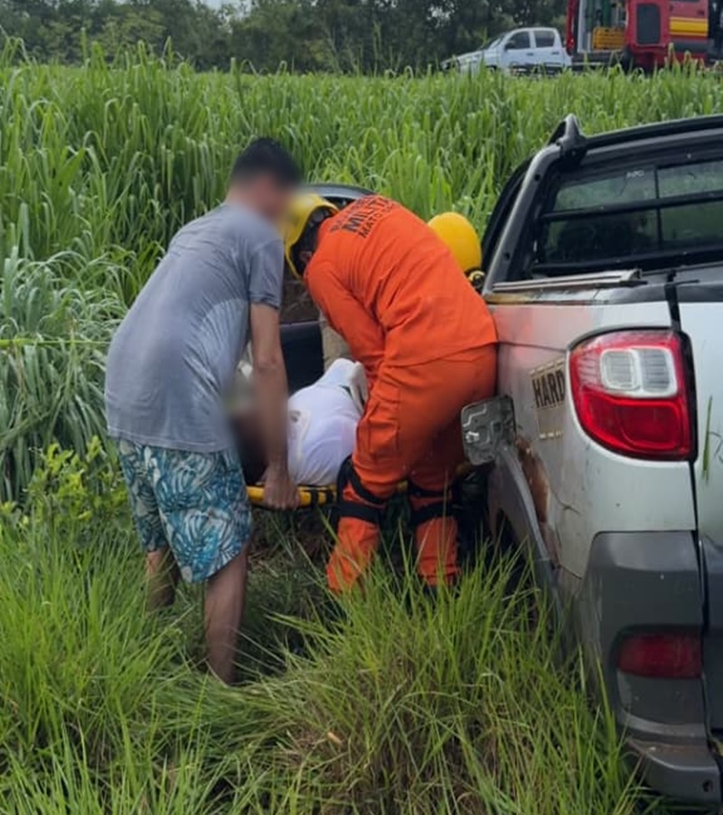 Sorriso: Cinegrafista da TV Centro América fica ferido após capotamento na BR-163