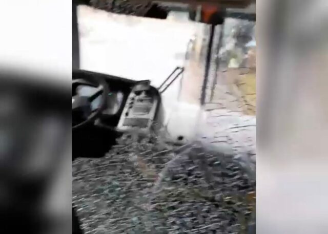 Sorriso: Ônibus escolar da Linha Barreiro-Pirapó se envolve em acidente com guincho com colheitadeira e 3 alunas ficam feridas