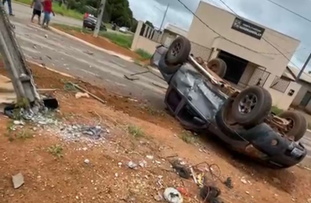Sorriso: Mitsubishi capota após bater em Gol em Primaverinha; um pessoa foi socorrida