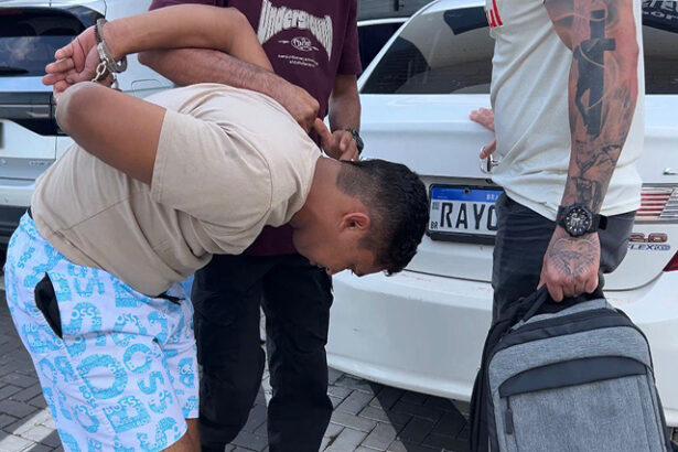 Sorriso: PC prende ladrão de caminhonete, que faz parte de quadrilha, e veículo é recuperado encontrado na mata com ajuda do Ciopaer